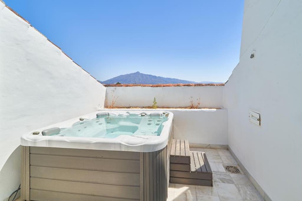 Superbe Appartement Avec Jaccuzi Марбелья Екстер'єр фото